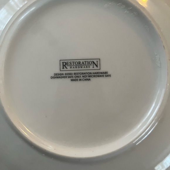 Restoration Hardware ‘Festive Berry’ Pattern Dishes (5) - Picture 4 of 4